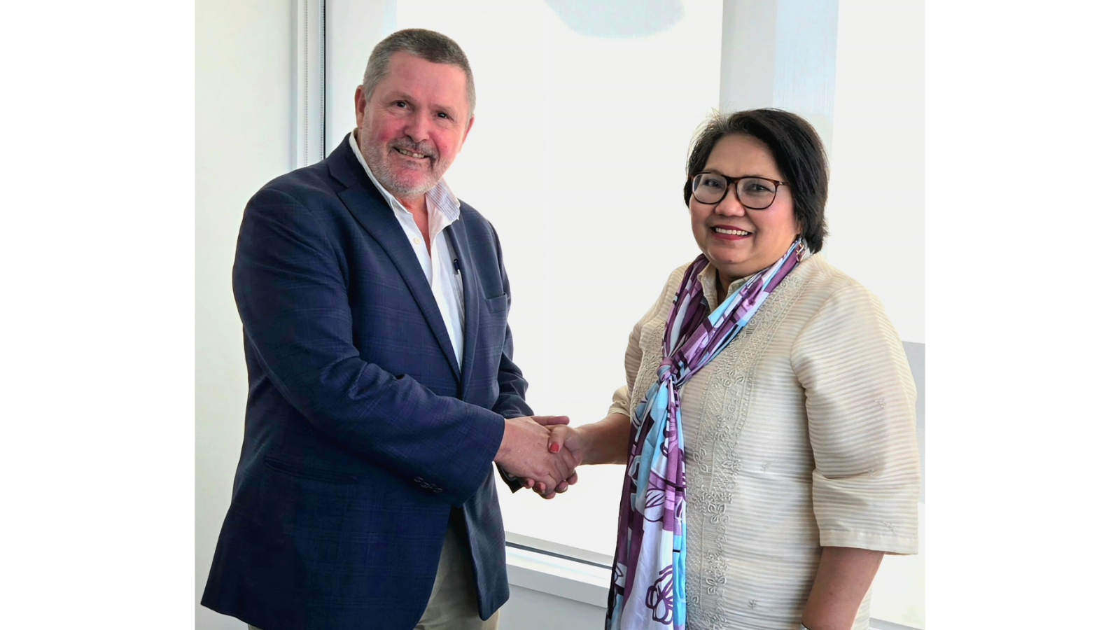 PH Consul General meets with Mayor Kirk Cameron of Whitehorse, Yukon Territory
